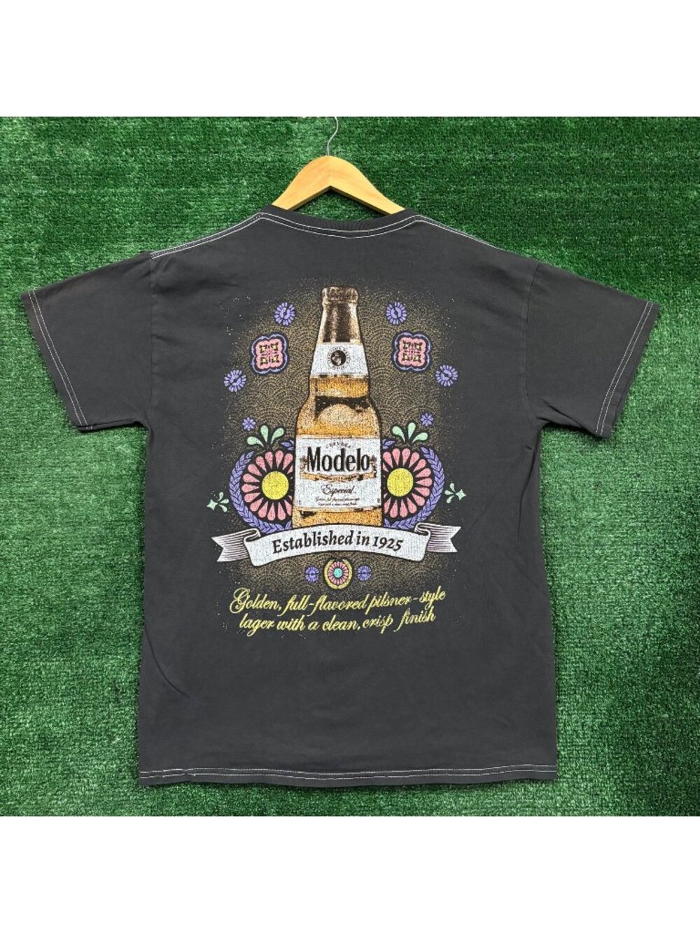 Cerveza Modelo Established in 1925 T-Shirt Size Medium